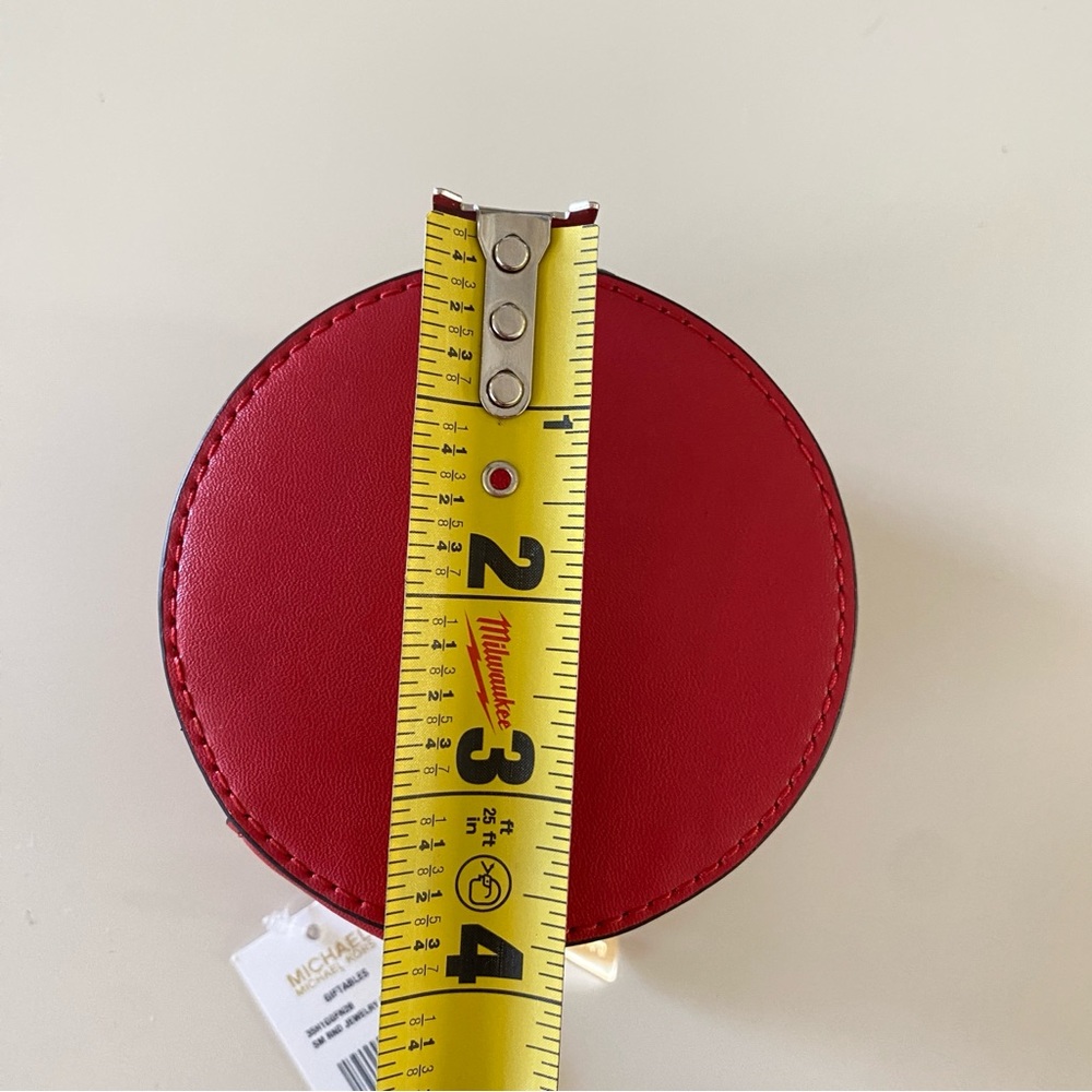 Limited‼️ Michael Kors jewelry box in red - Picture 10 of 10